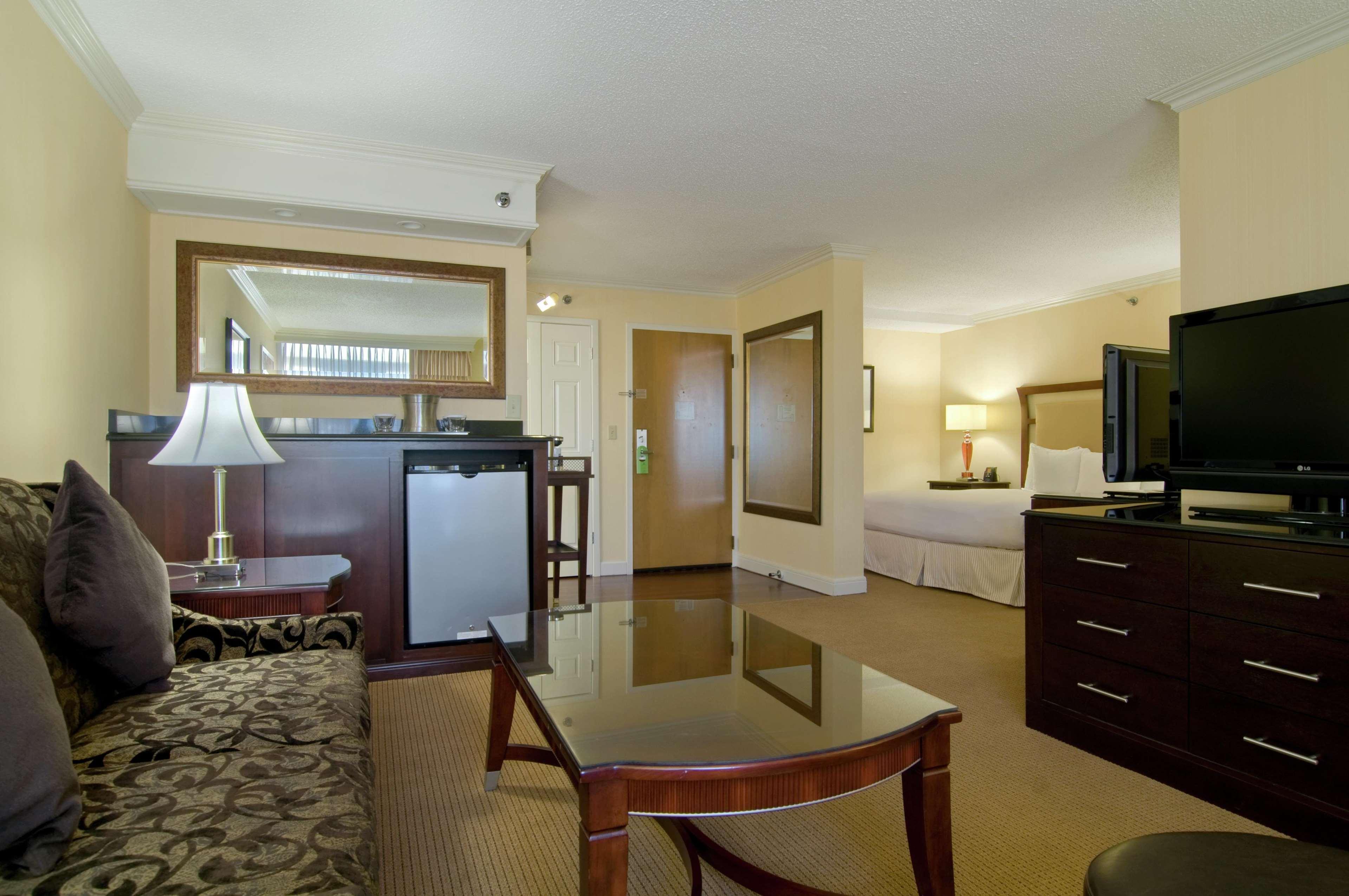 Hilton Raleigh North Hills Hotel Luaran gambar