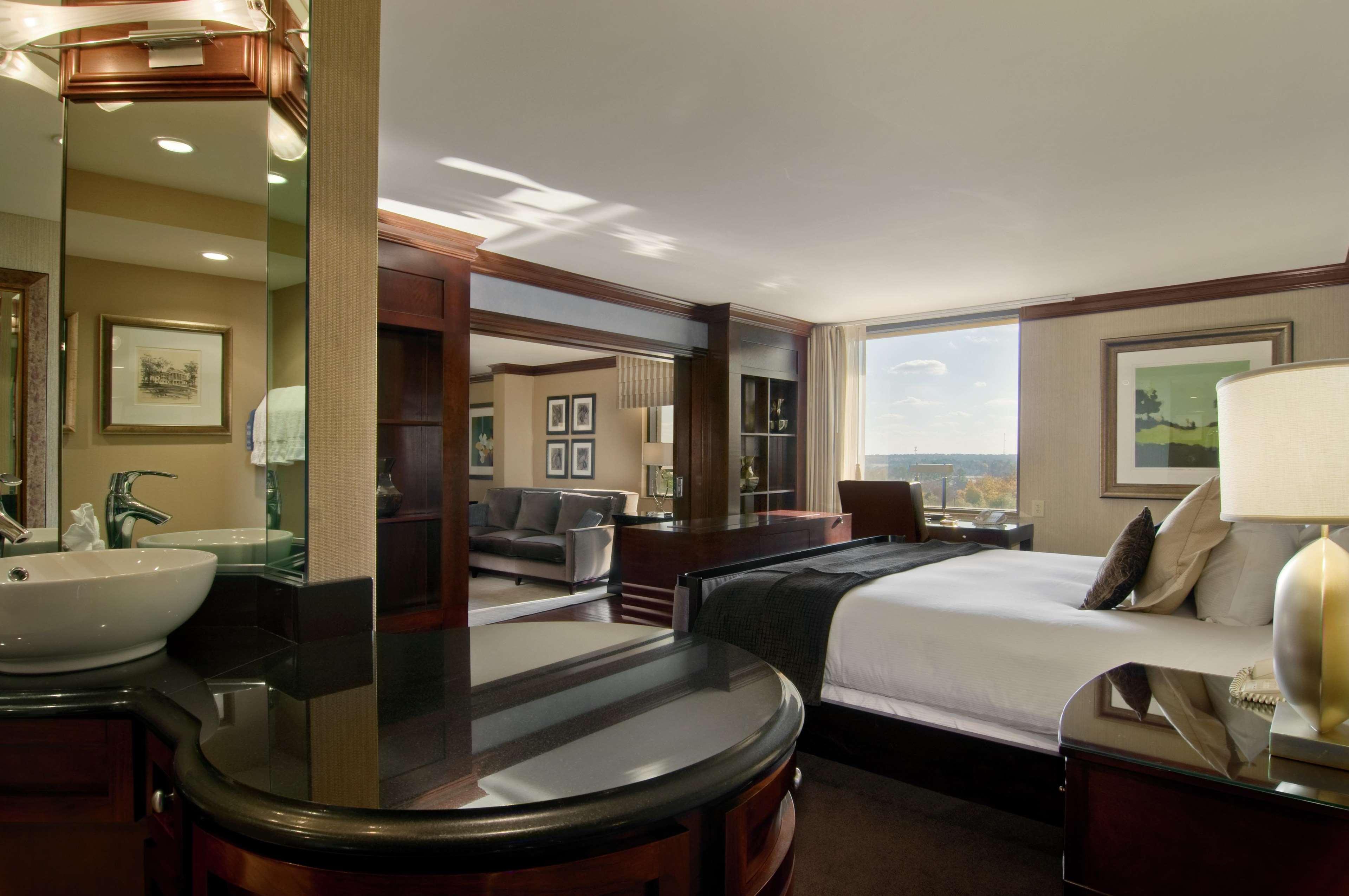 Hilton Raleigh North Hills Hotel Luaran gambar