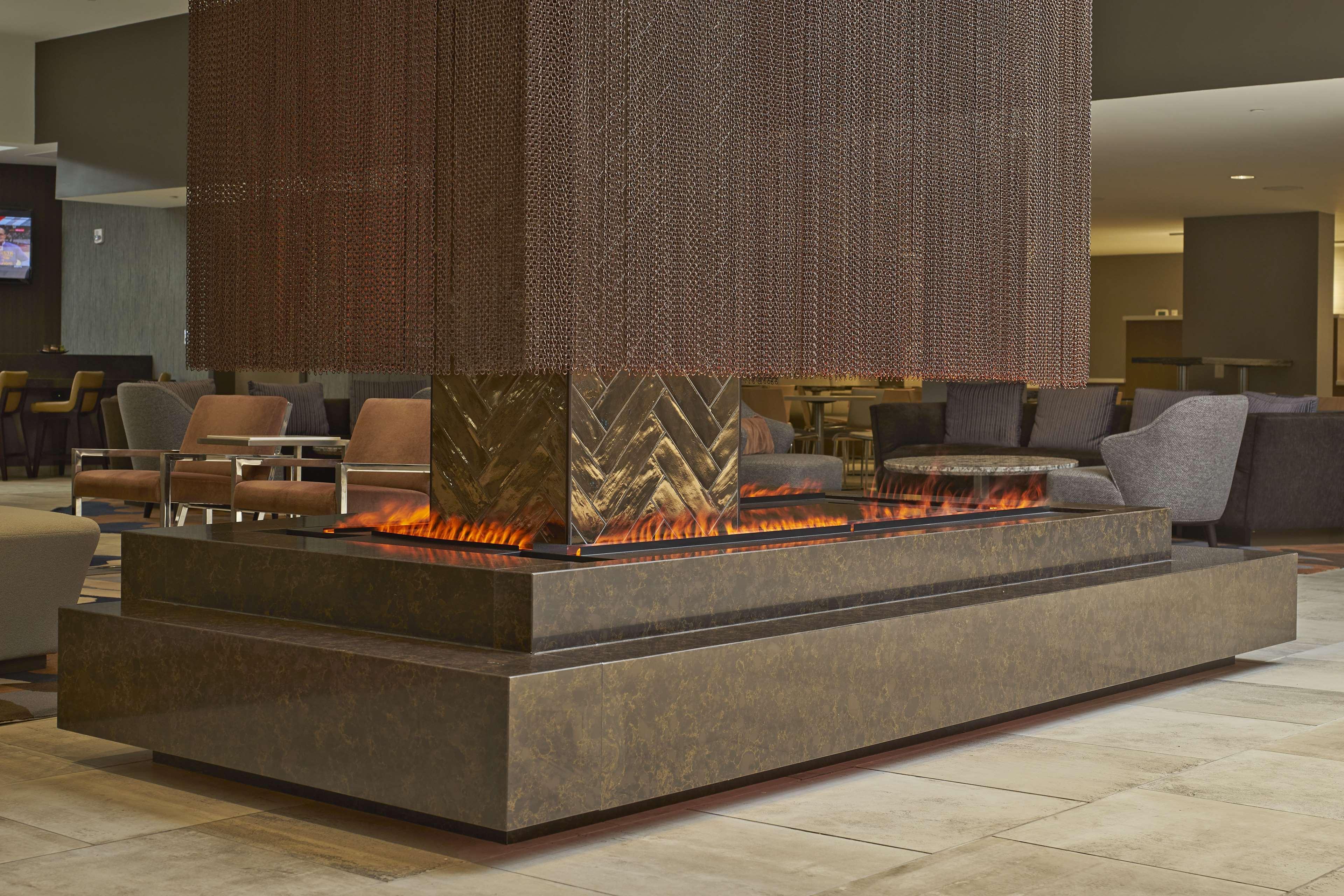 Hilton Raleigh North Hills Hotel Dalaman gambar